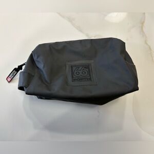 • 66 North Wash Bag •